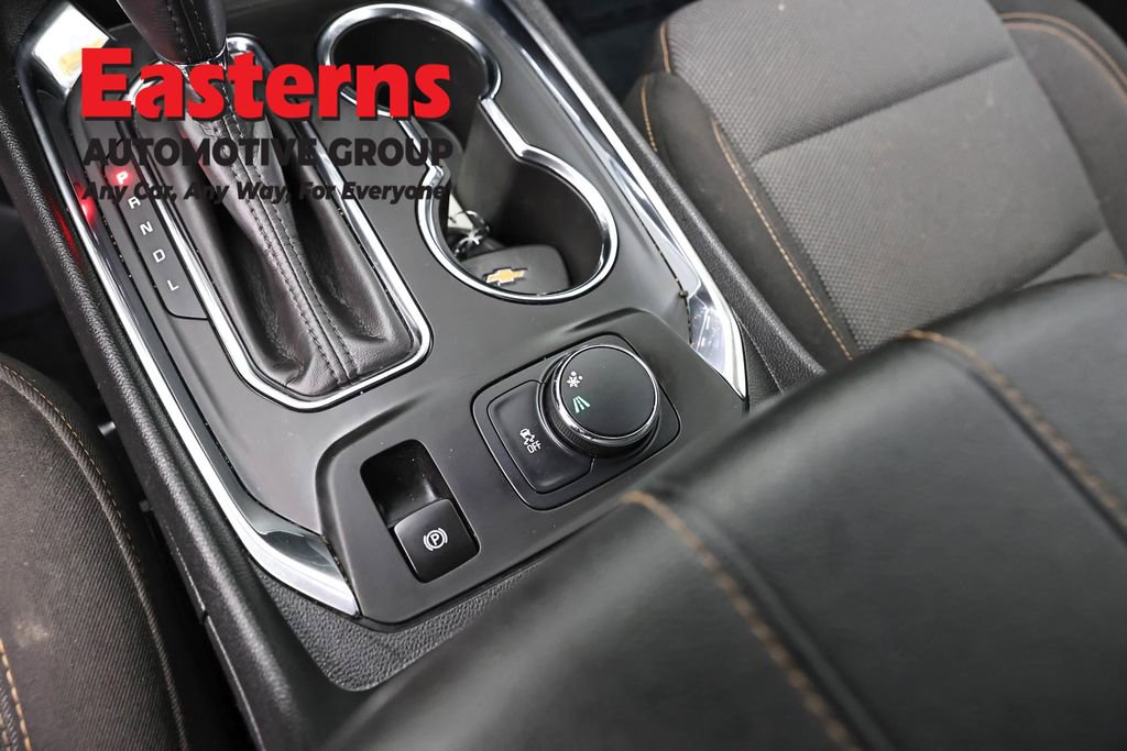 Used 2020 Chevrolet Traverse LT FWD image 21