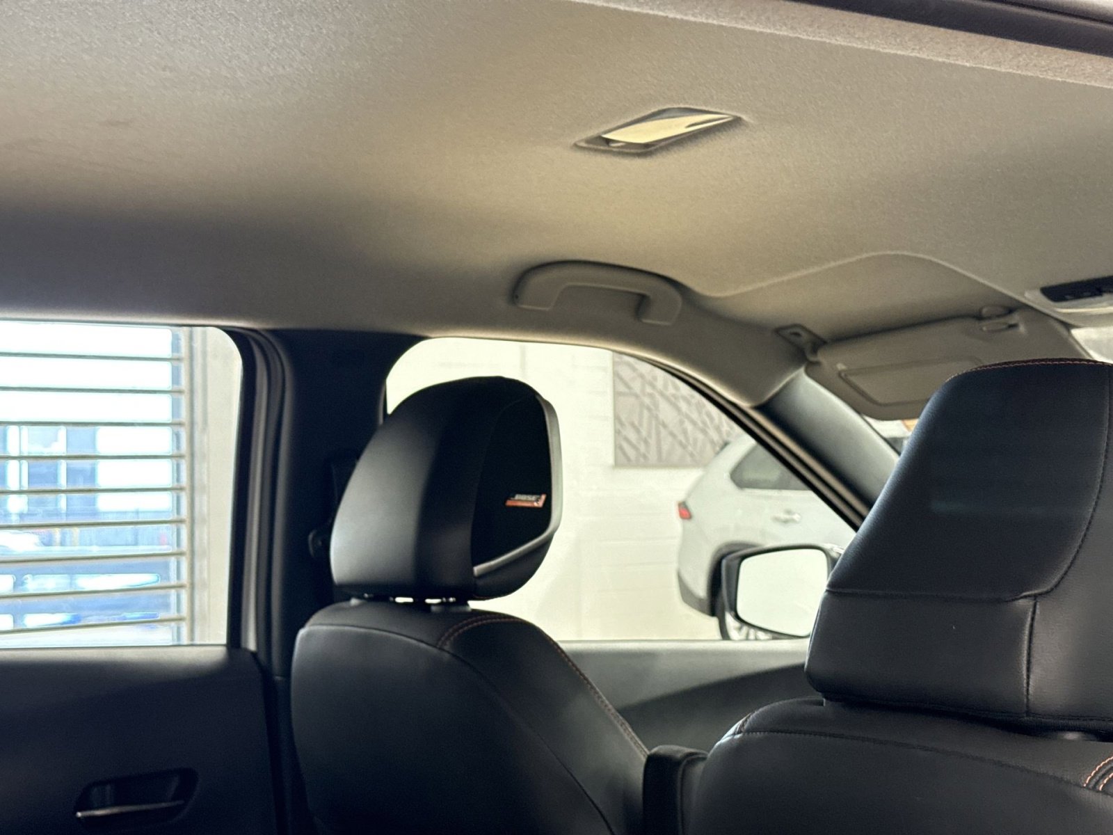 Used 2018 Nissan Kicks SR w/ Premium Package FWD image 25