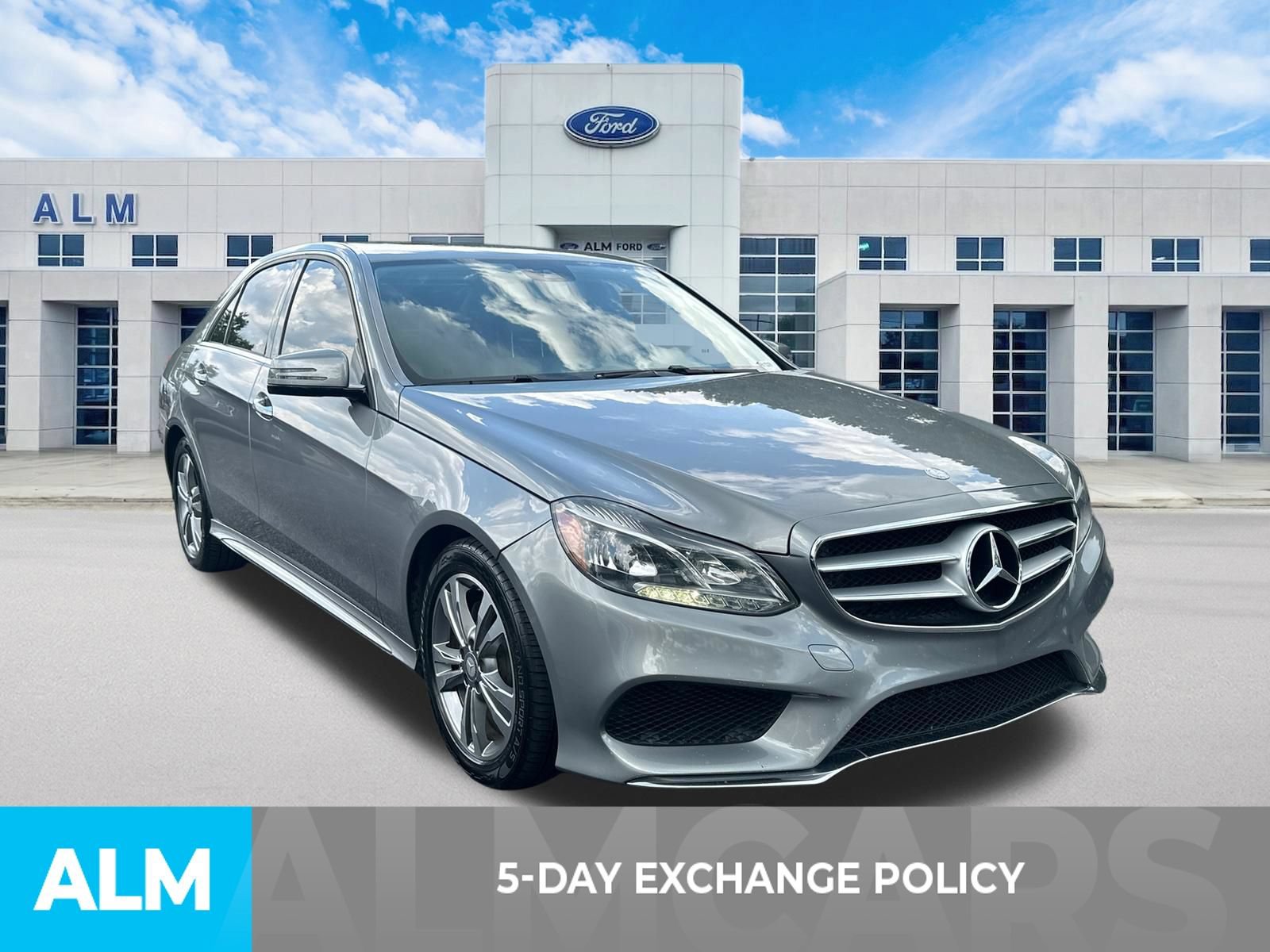 Used 2015 Mercedes-Benz E 250 BlueTEC Sedan image 3