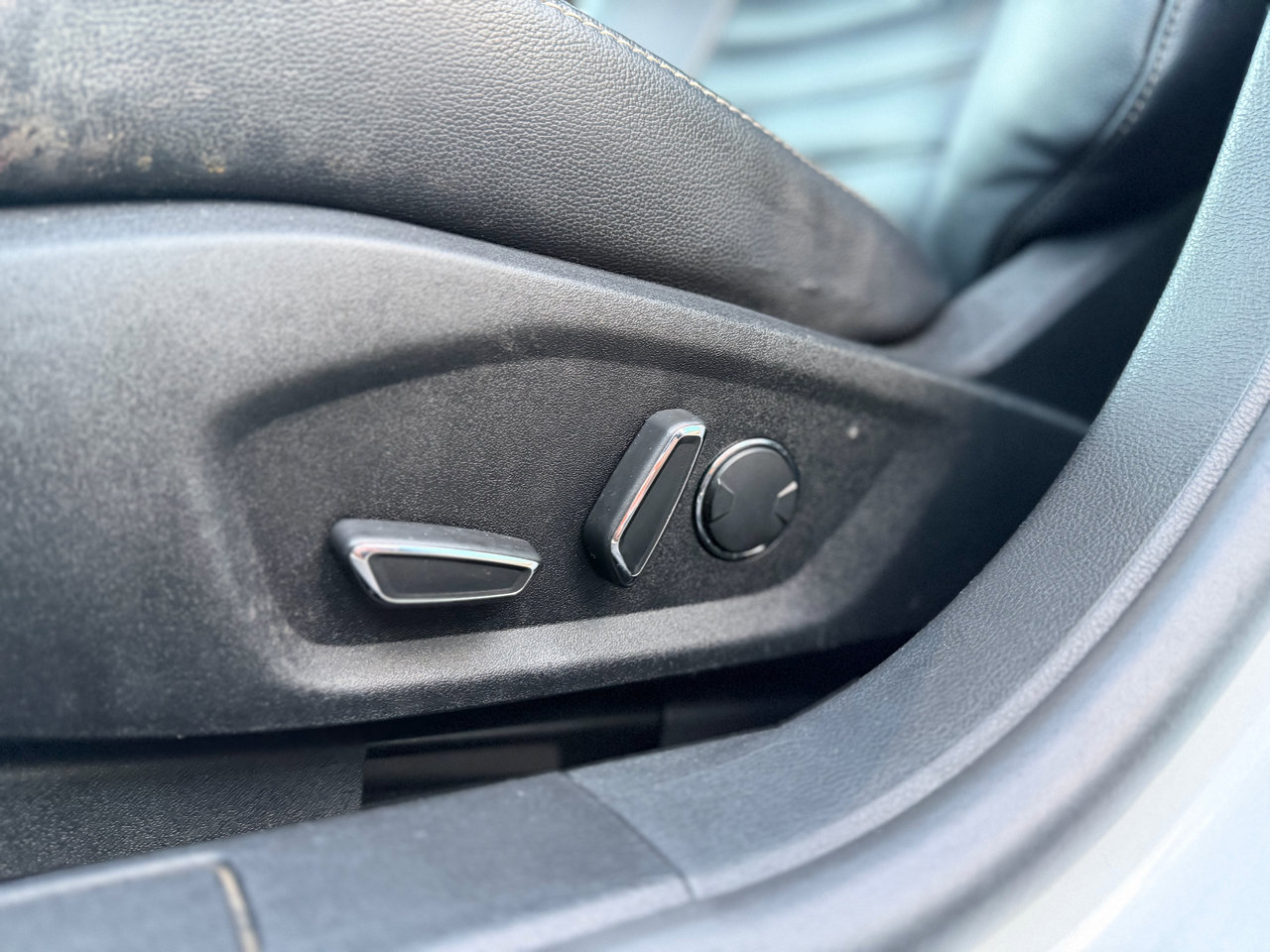 Used 2020 Ford Fusion SEL image 20