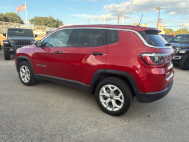 Used 2025 Jeep Compass Sport AWD/4WD image 4