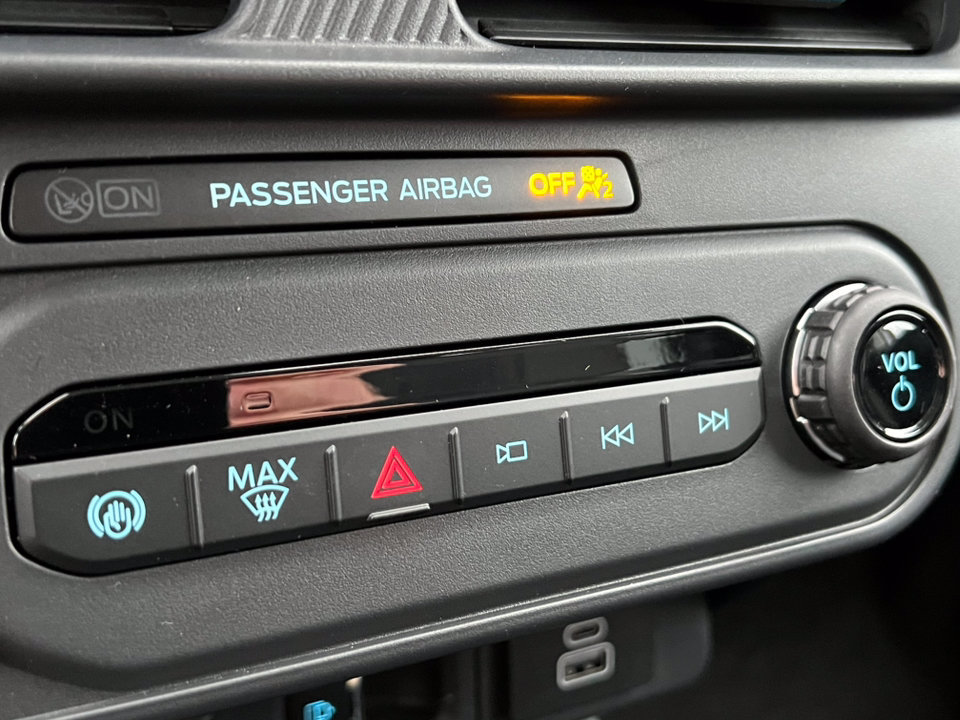 Used 2026 Ford Maverick Lobo AWD/4WD image 26