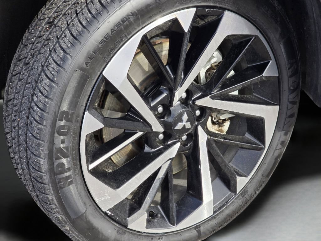 Used 2023 Mitsubishi Outlander SEL image 24