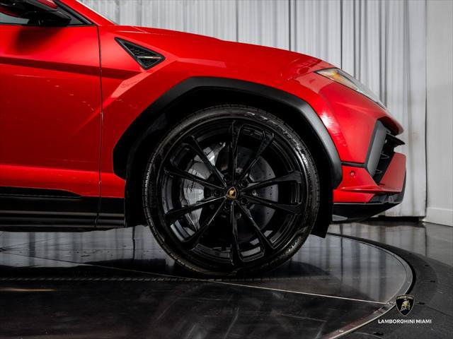 Used 2024 Lamborghini Urus S AWD/4WD image 16