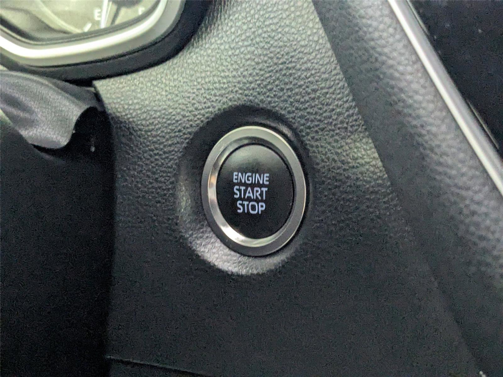 Certified 2025 Toyota Corolla SE image 20