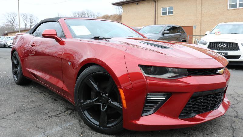 Used 2017 Chevrolet Camaro SS RWD image 3