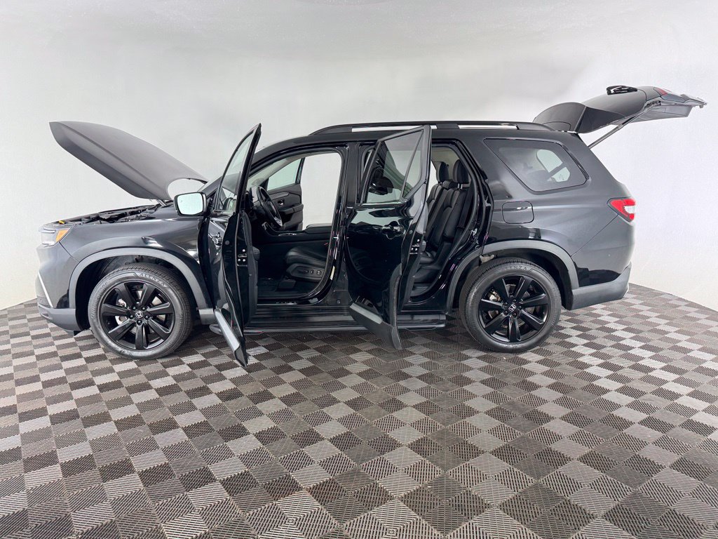 Certified 2024 Honda Pilot Touring image 16
