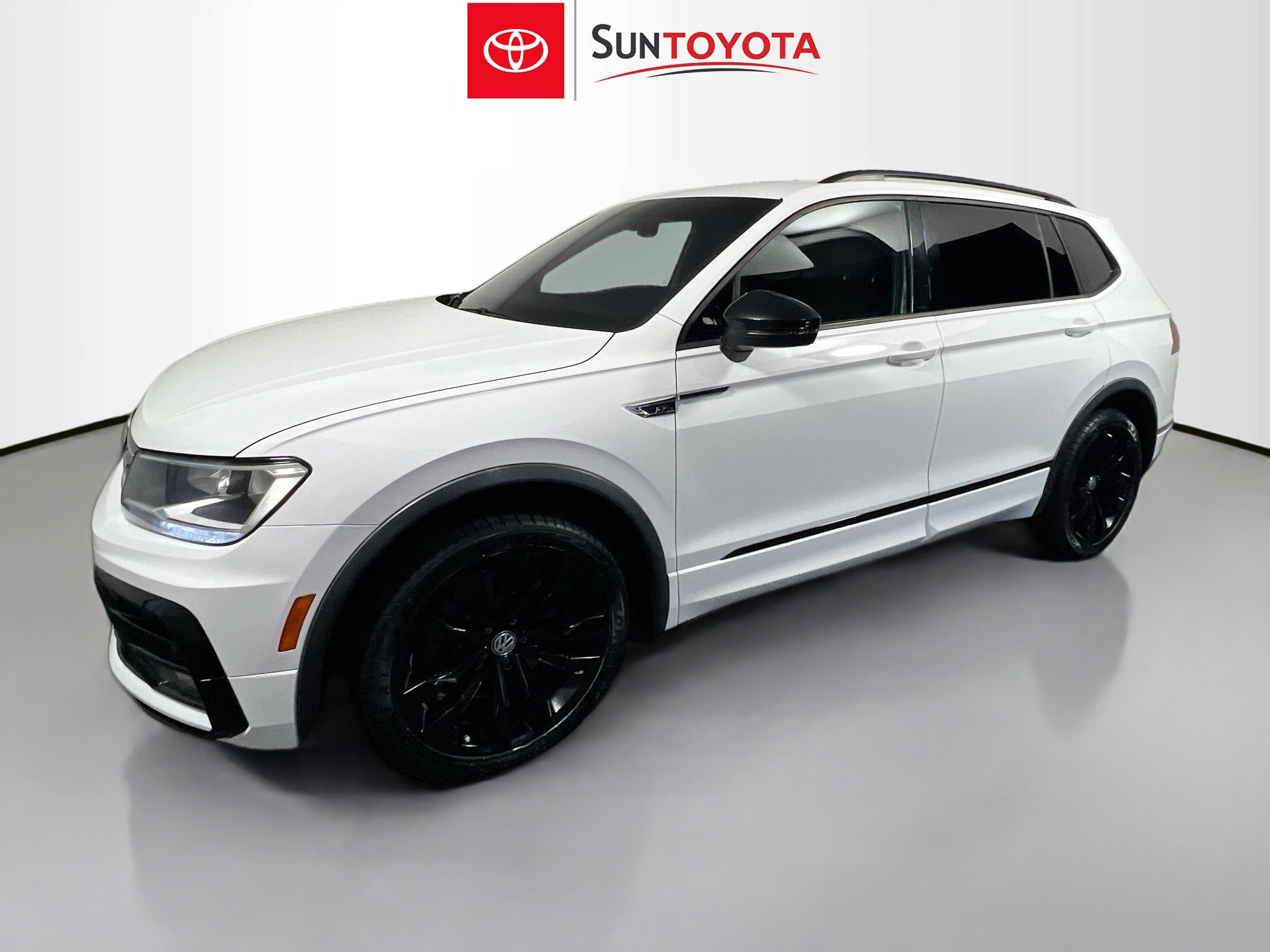 Used 2021 Volkswagen Tiguan SE R-Line image 9