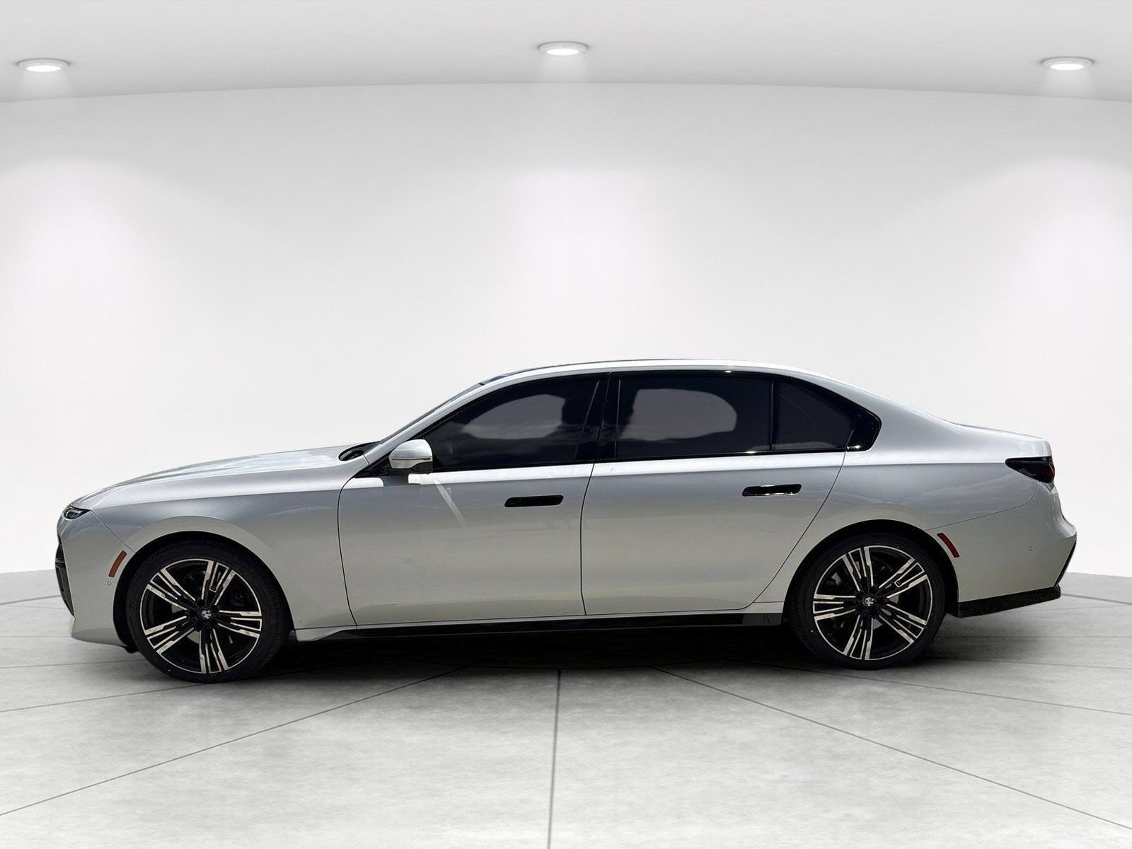 Used 2023 BMW 740i RWD image 7
