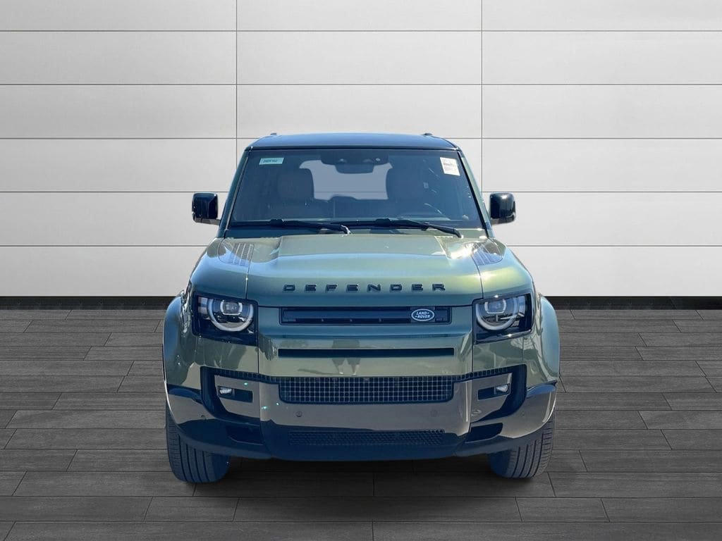 New 2026 Land Rover Defender 130 X-Dynamic SE AWD/4WD image 8