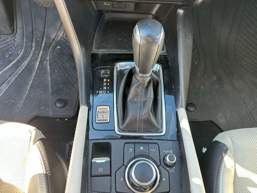 Used 2018 MAZDA MAZDA3 Grand Touring w/ Premium Equipment Package image 30