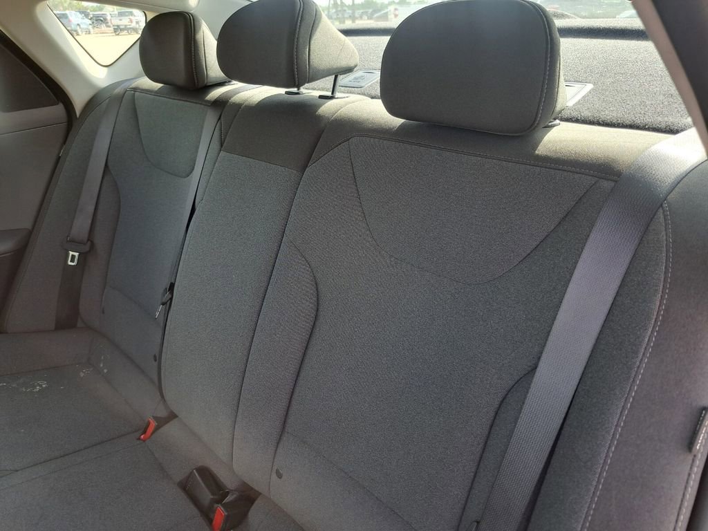 Used 2025 Kia K4 LXS image 22