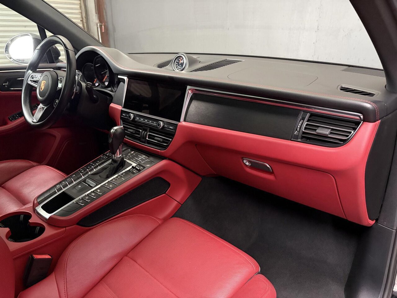 Used 2020 Porsche Macan GTS AWD/4WD image 38