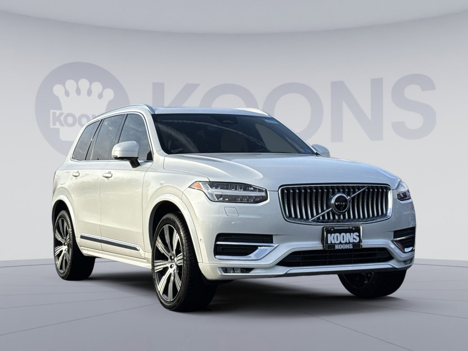 Used 2024 Volvo XC90 B6 Ultimate w/ Protection Package image 10