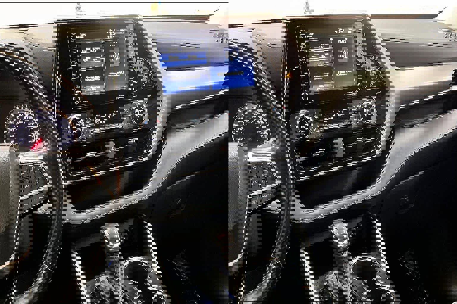 Used 2021 Toyota Highlander LE image 9