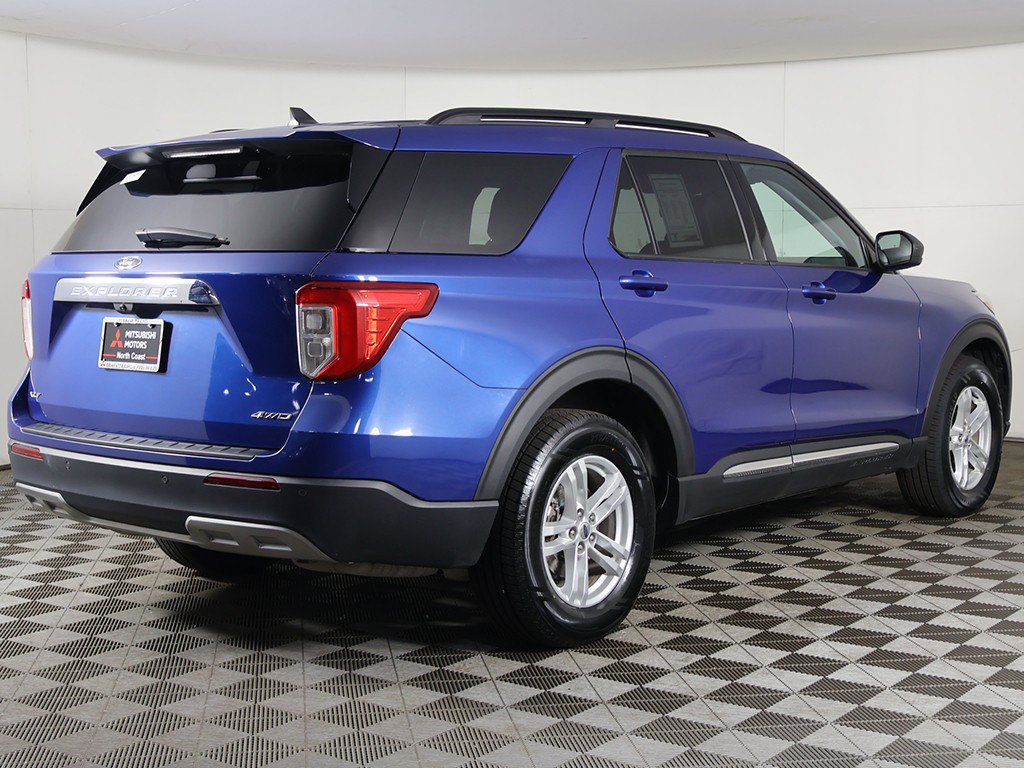 Used 2023 Ford Explorer XLT w/ Equipment Group 202A AWD/4WD image 9