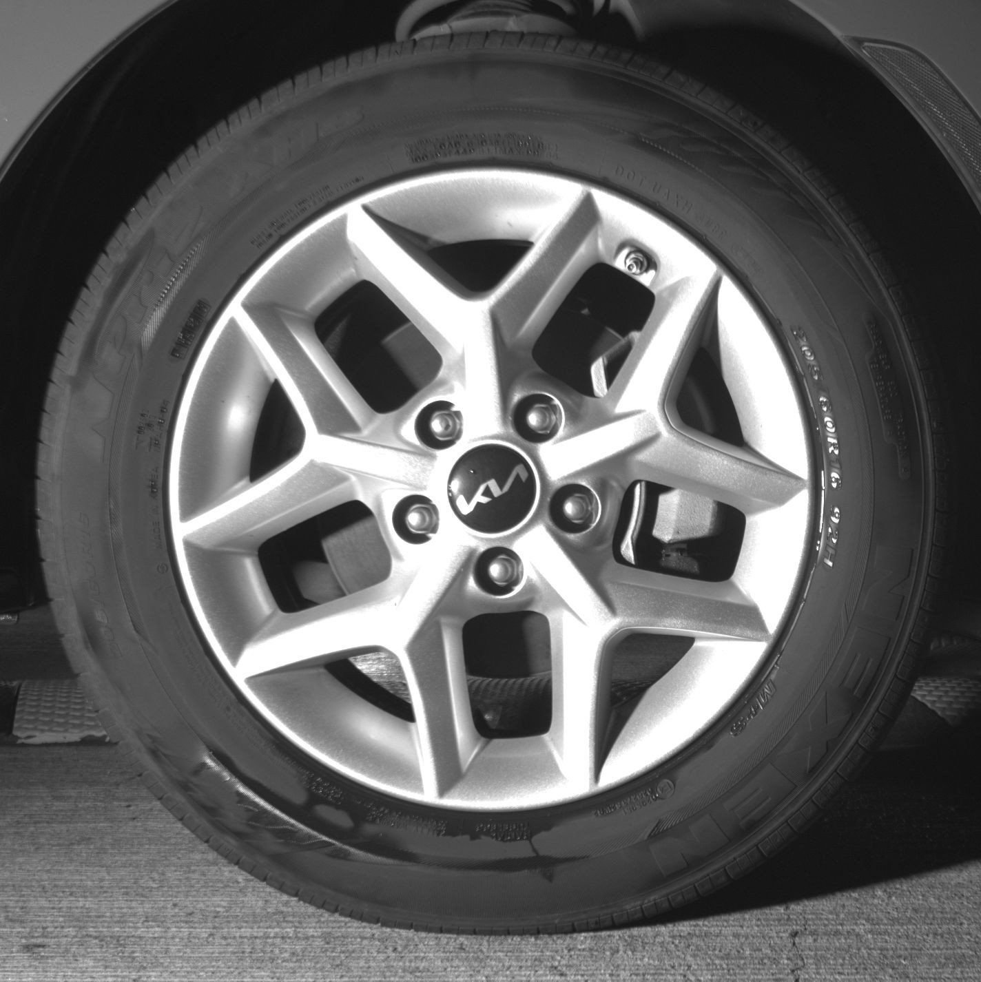 Used 2025 Kia Soul LX w/ LX Technology Package FWD image 16