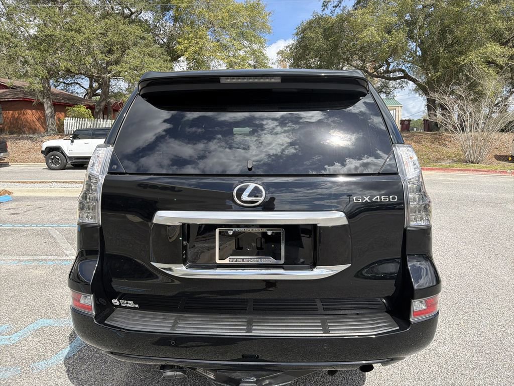 Used 2021 Lexus GX 460 Premium w/ Premium Package image 6