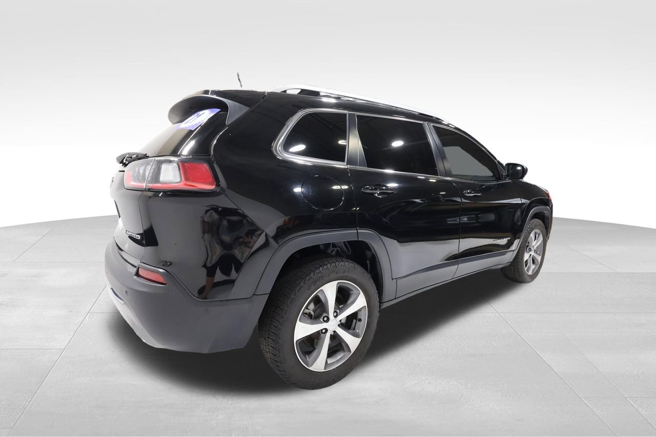 Used 2021 Jeep Cherokee Limited w/ Elite Package AWD/4WD image 4