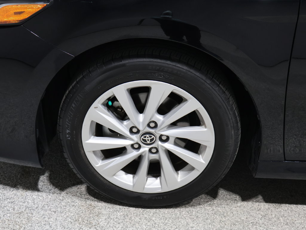 Used 2022 Toyota Camry LE AWD/4WD image 7