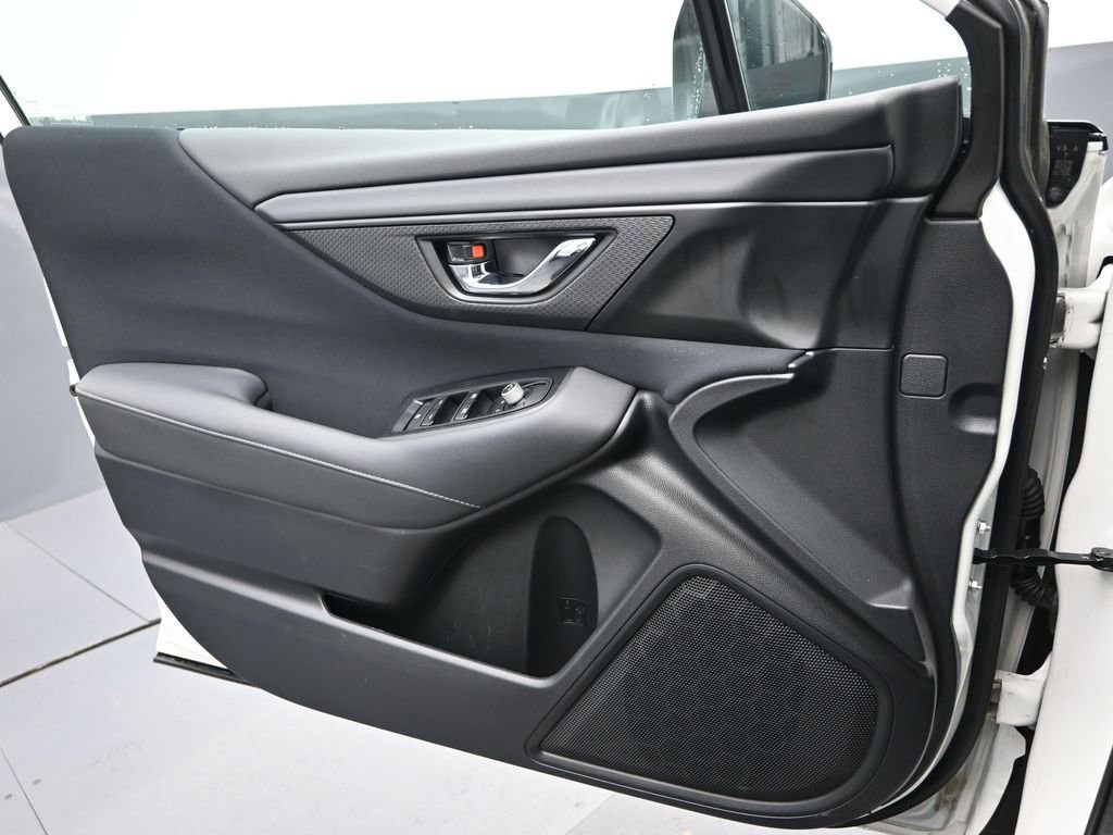 Used 2024 Subaru Outback Premium image 12