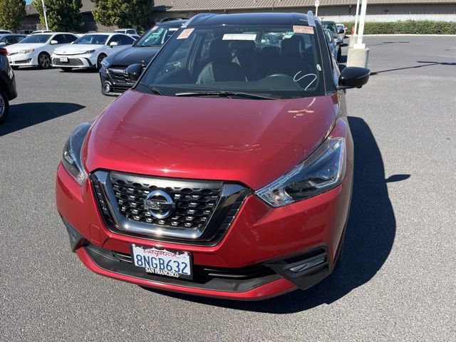Used 2019 Nissan Kicks SR w/ SR Premium Package video 2