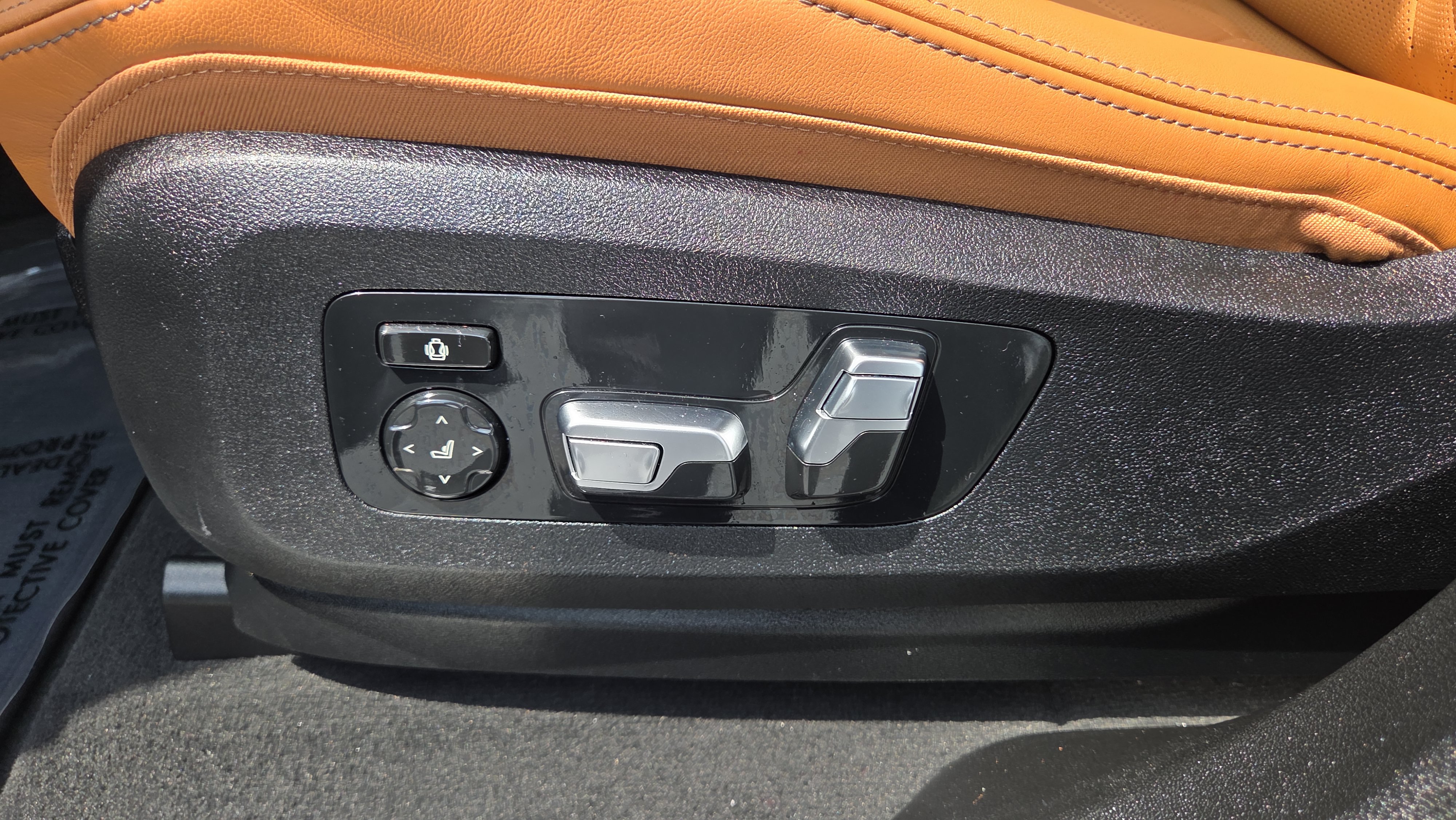 Used 2025 BMW X6 M60i AWD/4WD image 10