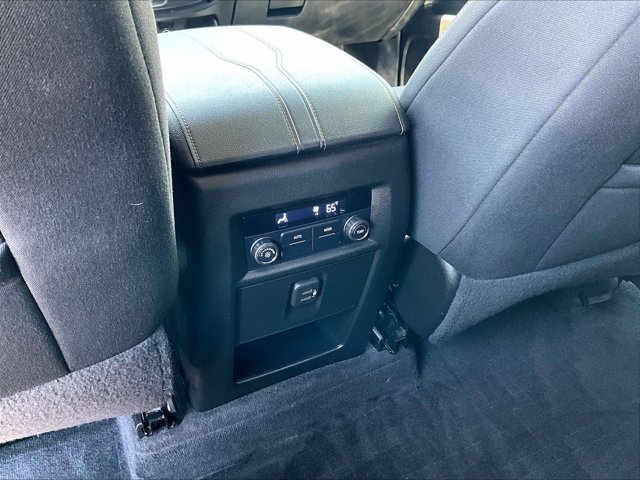 Certified 2021 Chevrolet Traverse LS FWD image 24