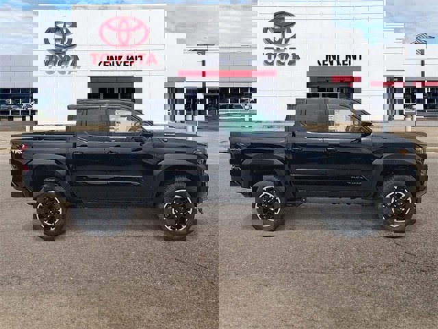 New 2025 Toyota Tacoma TRD Off-Road image 2