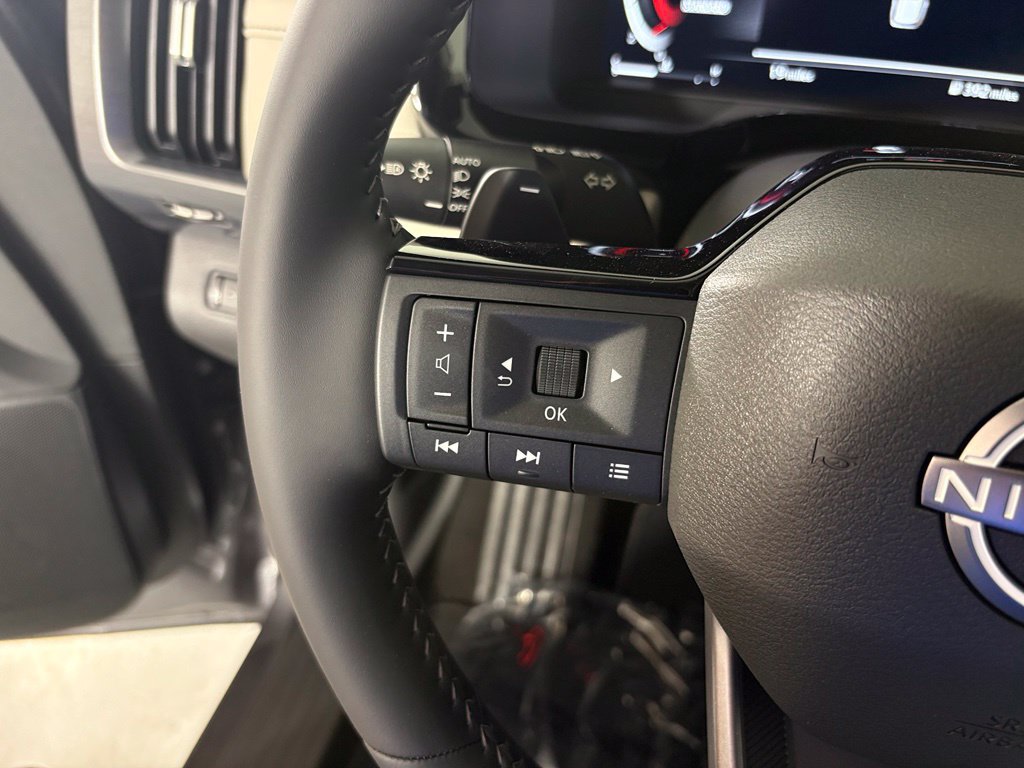 New 2026 Nissan Pathfinder SL FWD image 20