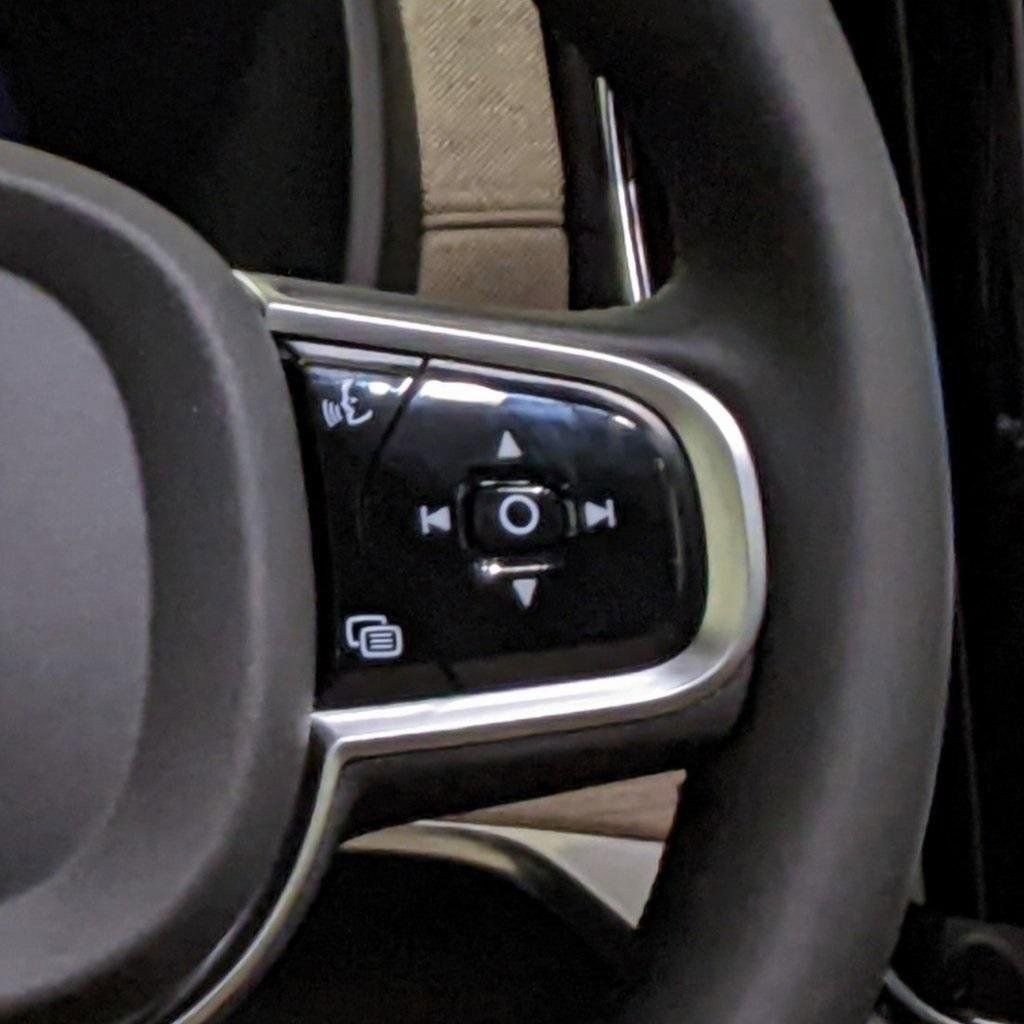 New 2026 Volvo XC90 B6 Plus w/ Protection Package Premier image 17