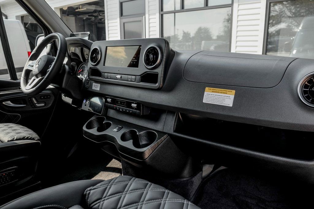 New 2024 Mercedes-Benz Sprinter 3500 image 24