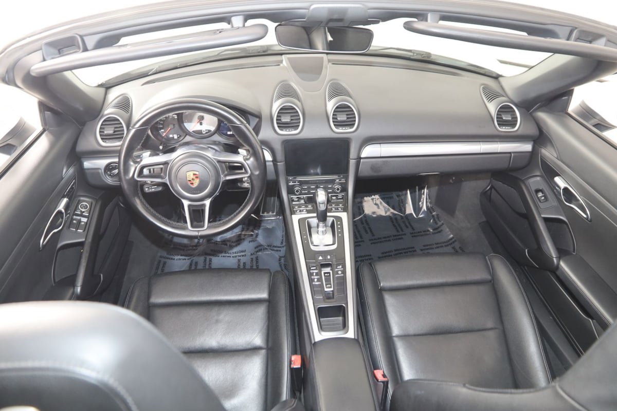 Used 2017 Porsche 718 Boxster S RWD image 37