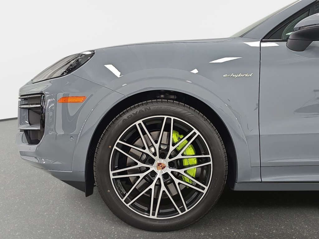 New 2026 Porsche Cayenne S AWD/4WD image 10