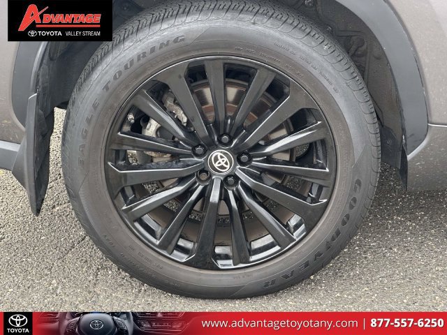 Used 2024 Toyota Highlander XSE AWD/4WD image 11