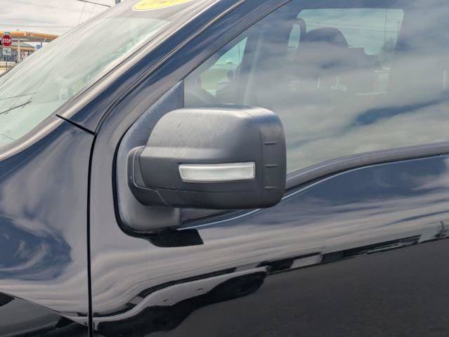 Used 2020 Nissan Titan SV RWD image 13