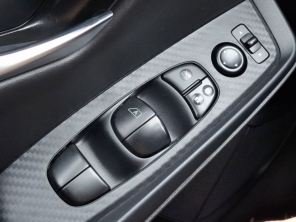 Used 2024 Nissan Sentra SV image 25