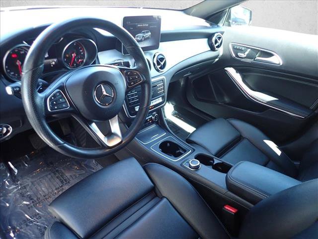 Used 2020 Mercedes-Benz GLA 250 4MATIC image 11