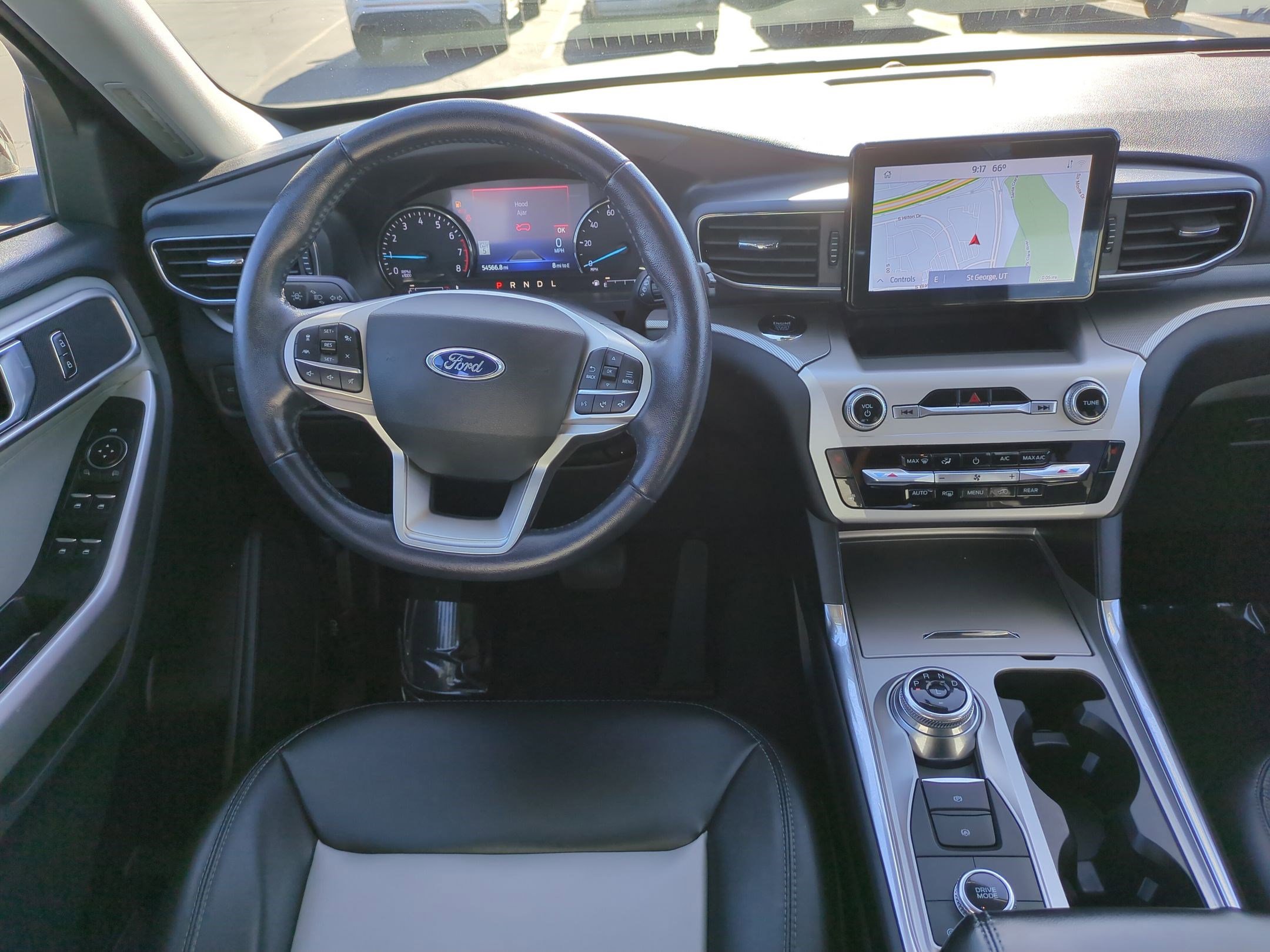 Used 2022 Ford Explorer XLT w/ Equipment Group 202A image 28