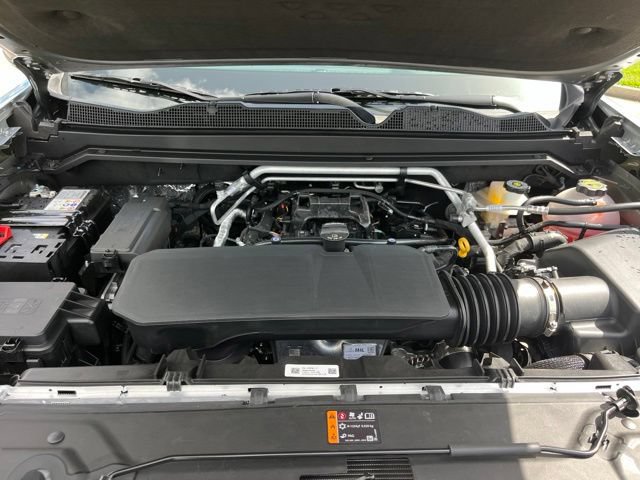 New 2026 Chevrolet Colorado ZR2 w/ Technology Package AWD/4WD image 47