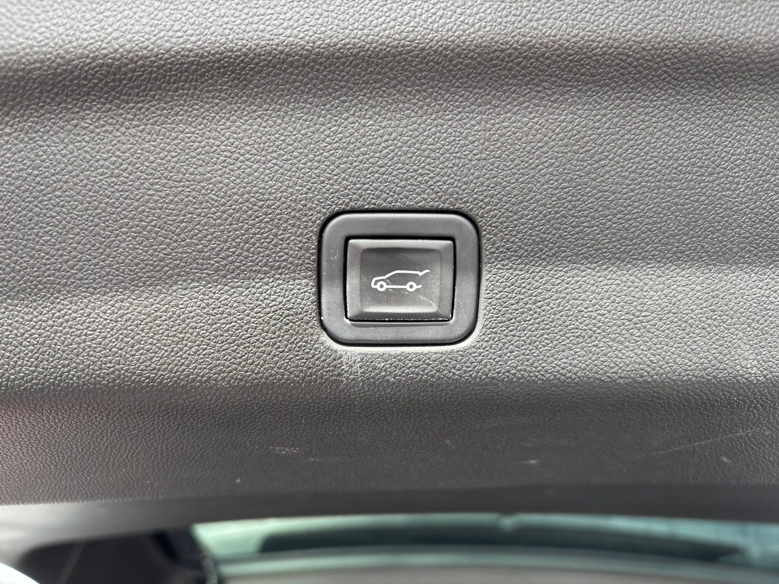 Used 2023 GMC Yukon SLT w/ Max Trailering Package AWD/4WD image 13