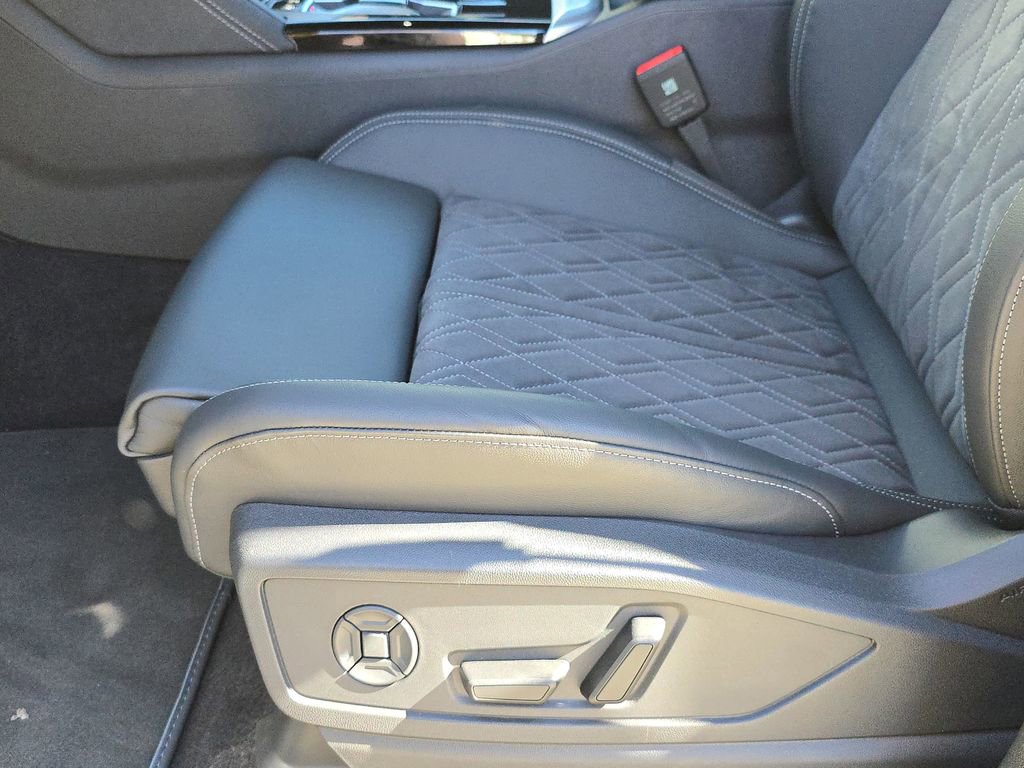 New 2025 Audi SQ5 Premium Plus image 17