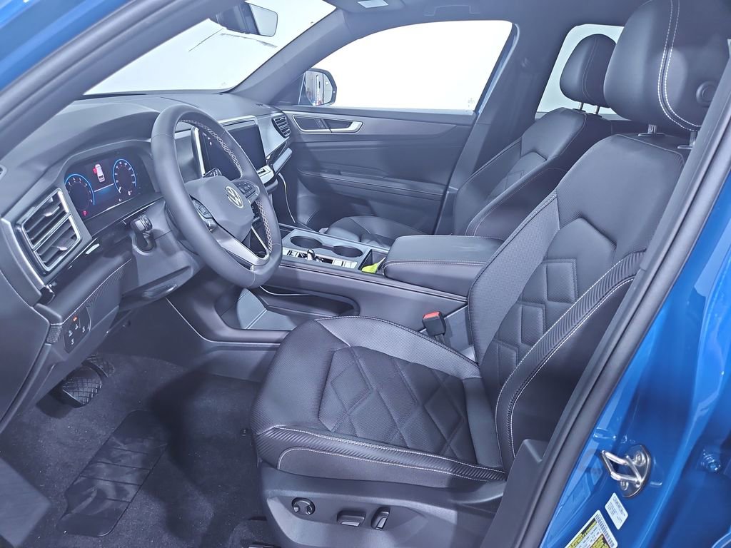 New 2025 Volkswagen Atlas Cross Sport SE image 9
