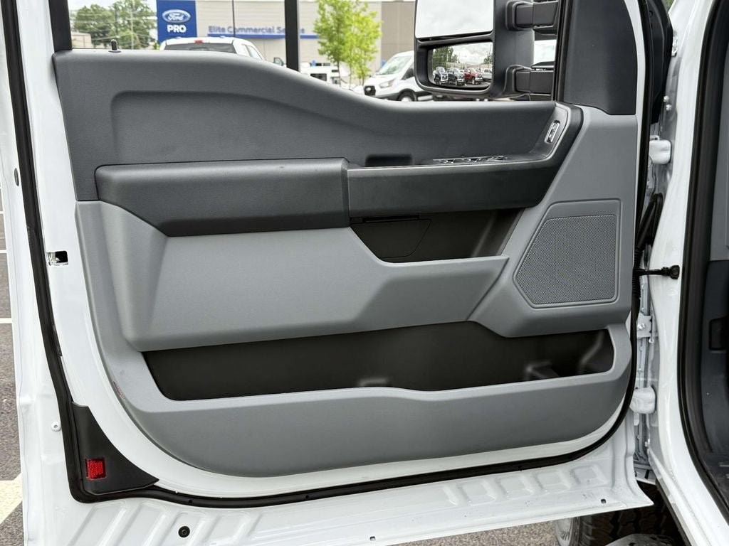 New 2026 Ford F350 XL w/ FX4 Off-Road Package AWD/4WD image 8