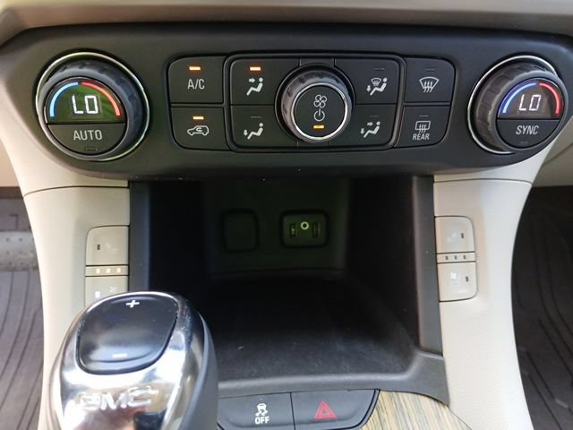 Used 2018 GMC Acadia Denali w/ Technology Package AWD/4WD image 43