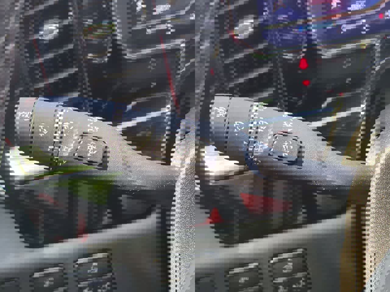 Used 2024 Chevrolet Silverado 1500 LT image 26