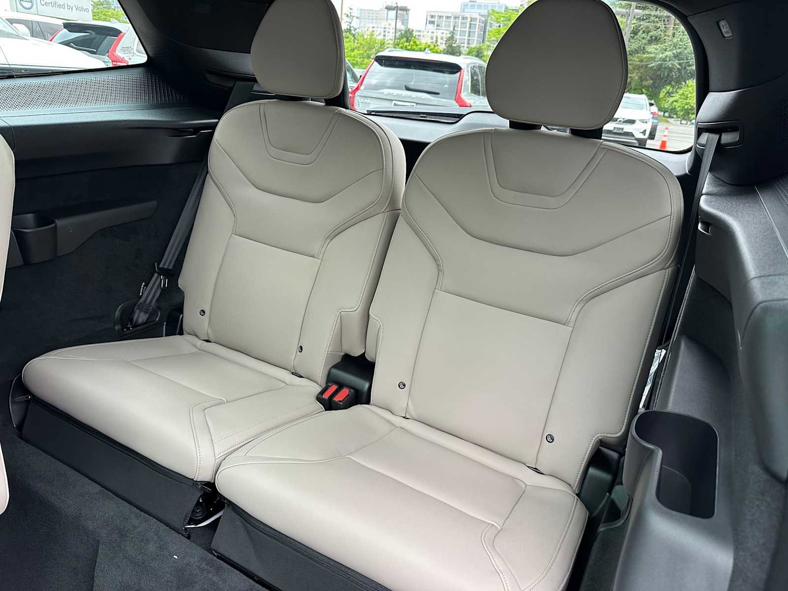 New 2025 Volvo EX90 Ultra image 17