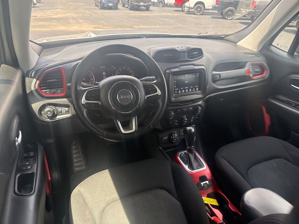 Used 2020 Jeep Renegade Trailhawk w/ Cold Weather Group AWD/4WD image 10