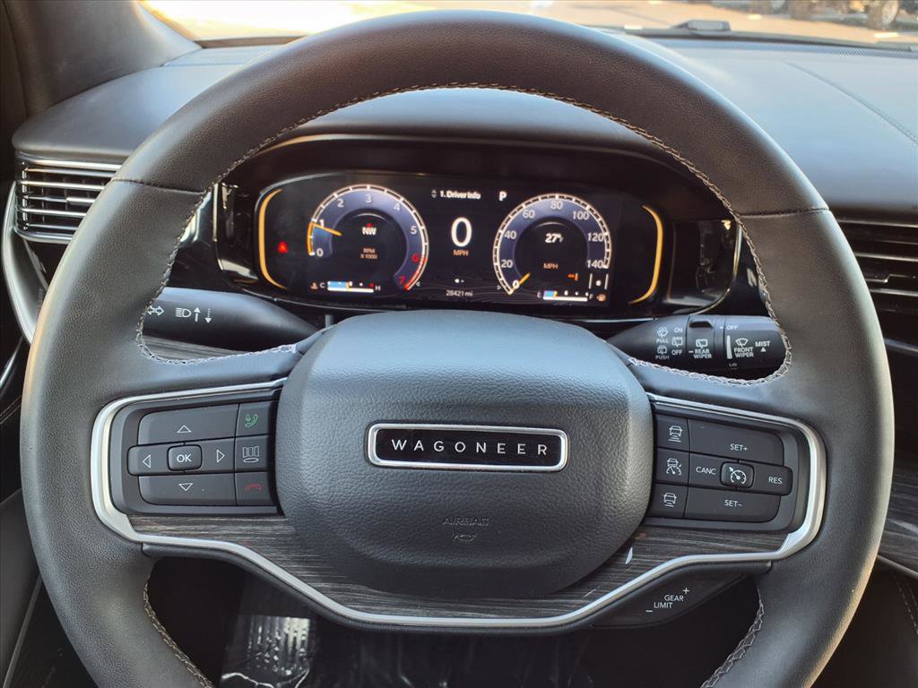 Used 2022 Jeep Wagoneer Series III w/ Rear Seat Video Group 1 image 10