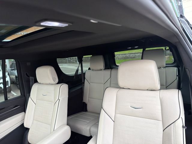 Used 2024 Cadillac Escalade ESV Sport image 23